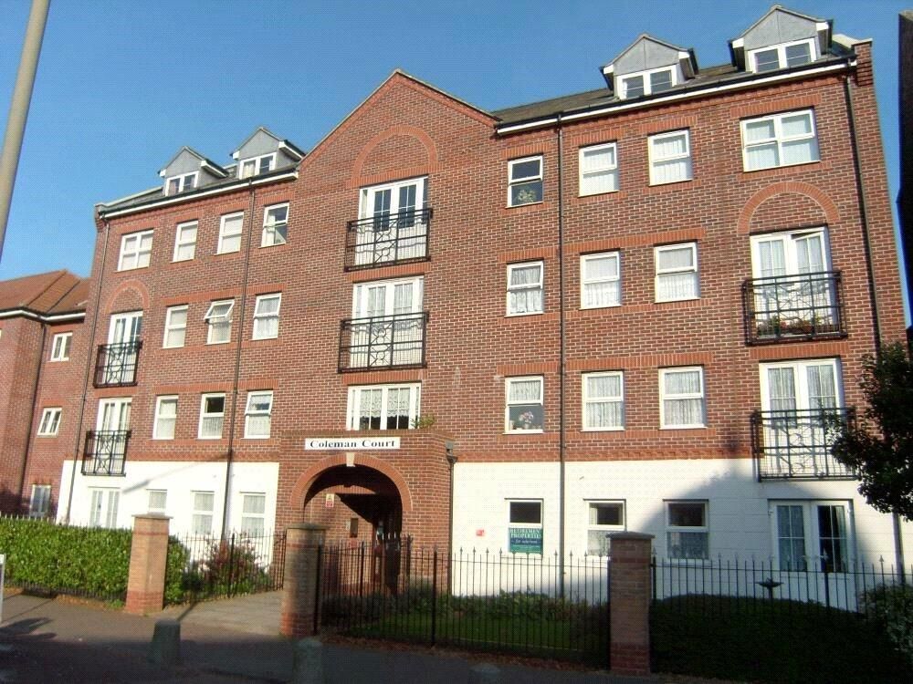 Property photo 1 of 12