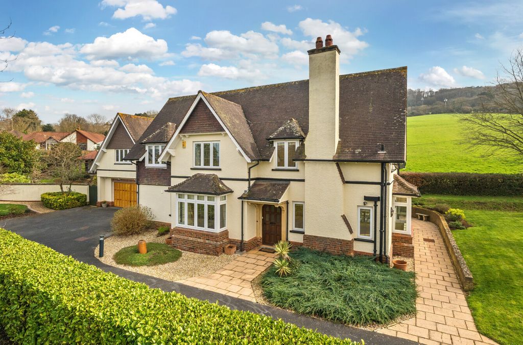 Property photo 1 of 32 1407255-19-69A98c...