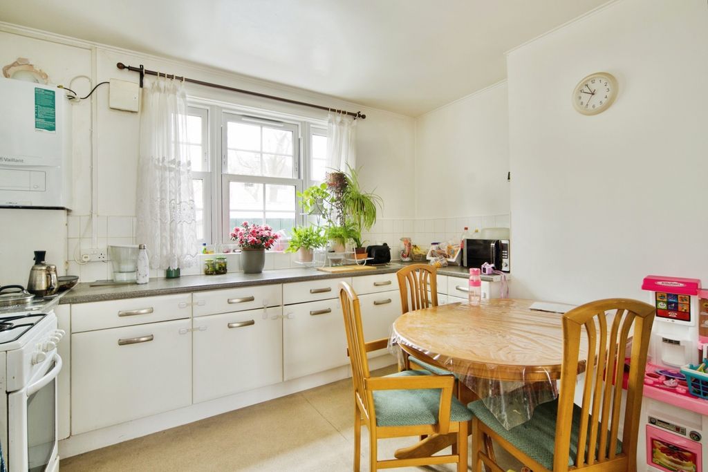 Property photo 2 of 24 Pbox-Img.Jpg