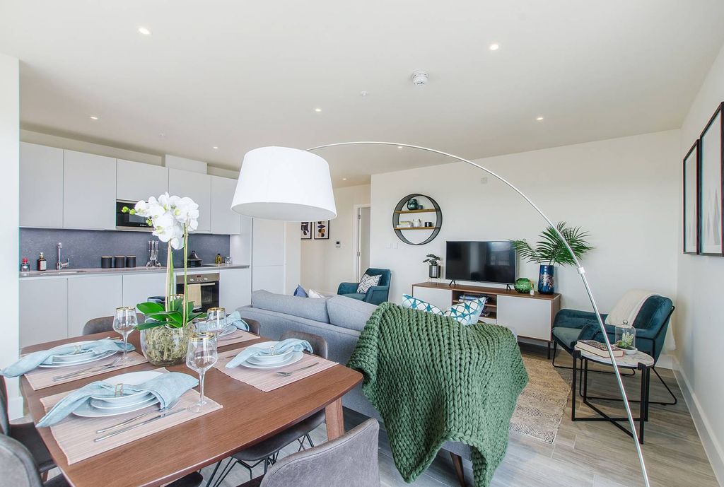 Property photo 1 of 19