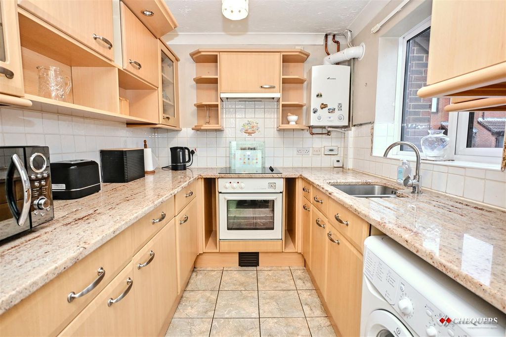 Property photo 2 of 13 Kitchen