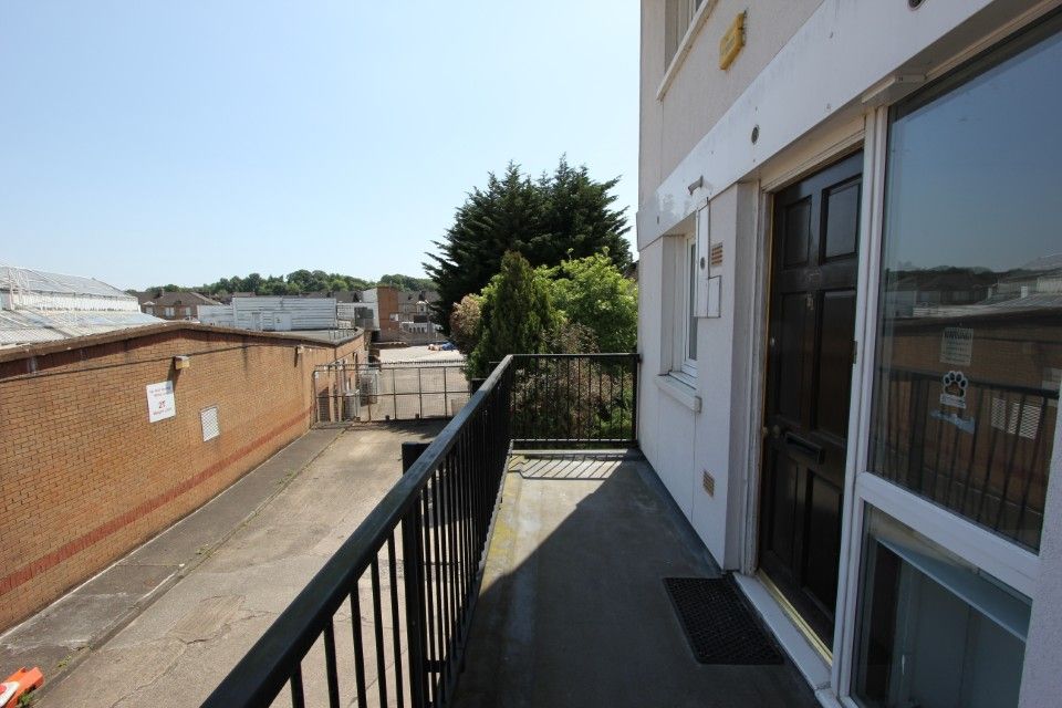 Property photo 2 of 15 External-=Landing