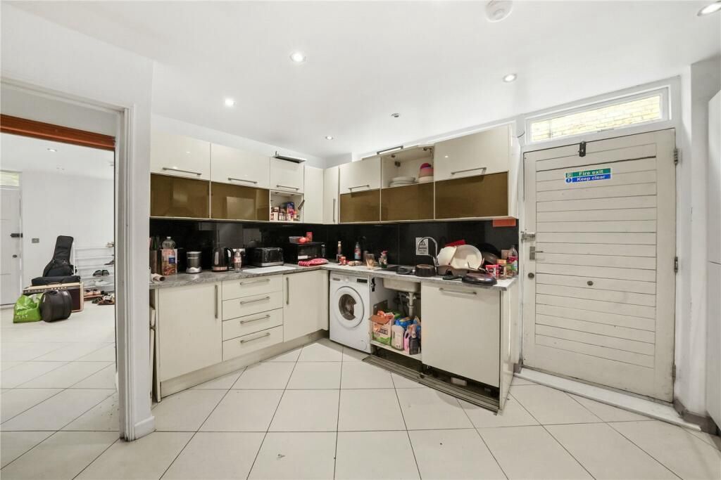 Property photo 3 of 13 Photo 4