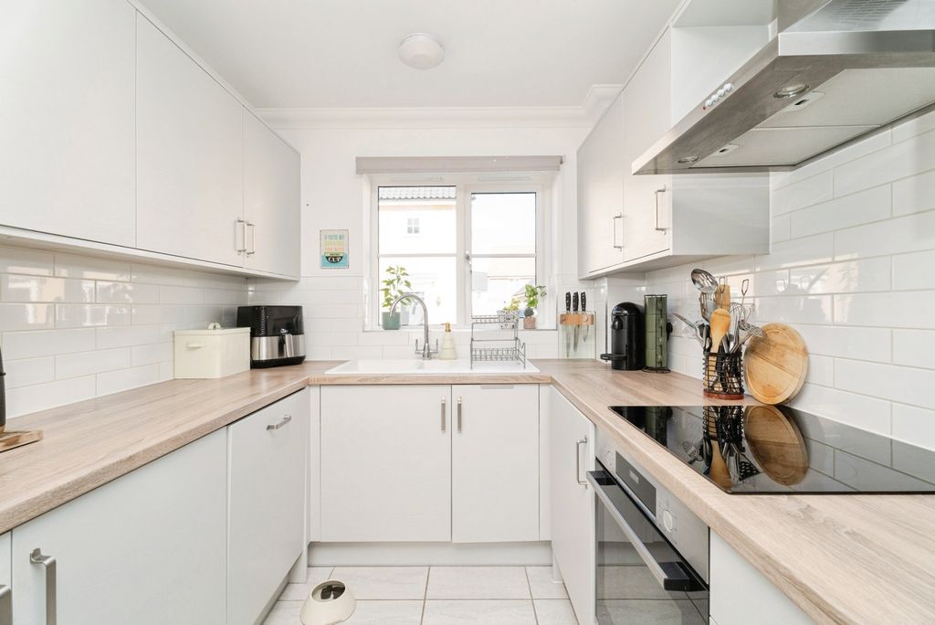 Property photo 2 of 24 Pbox-Img.Jpg