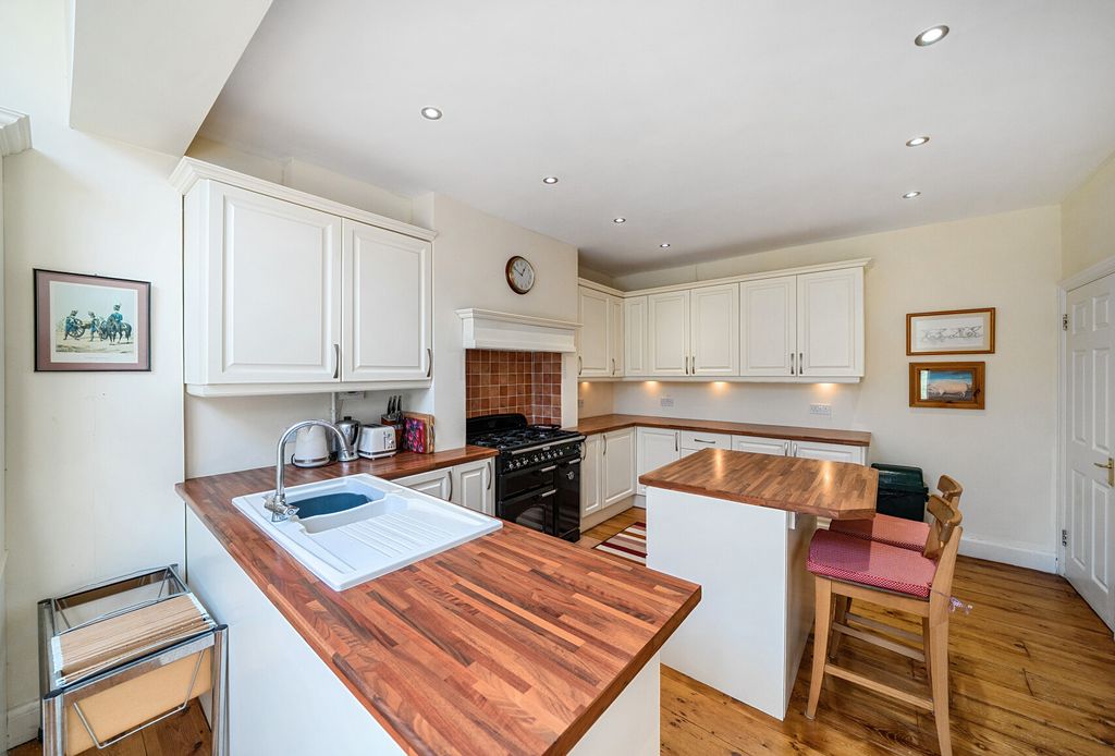 Property photo 1 of 19 Kitchen/Diner