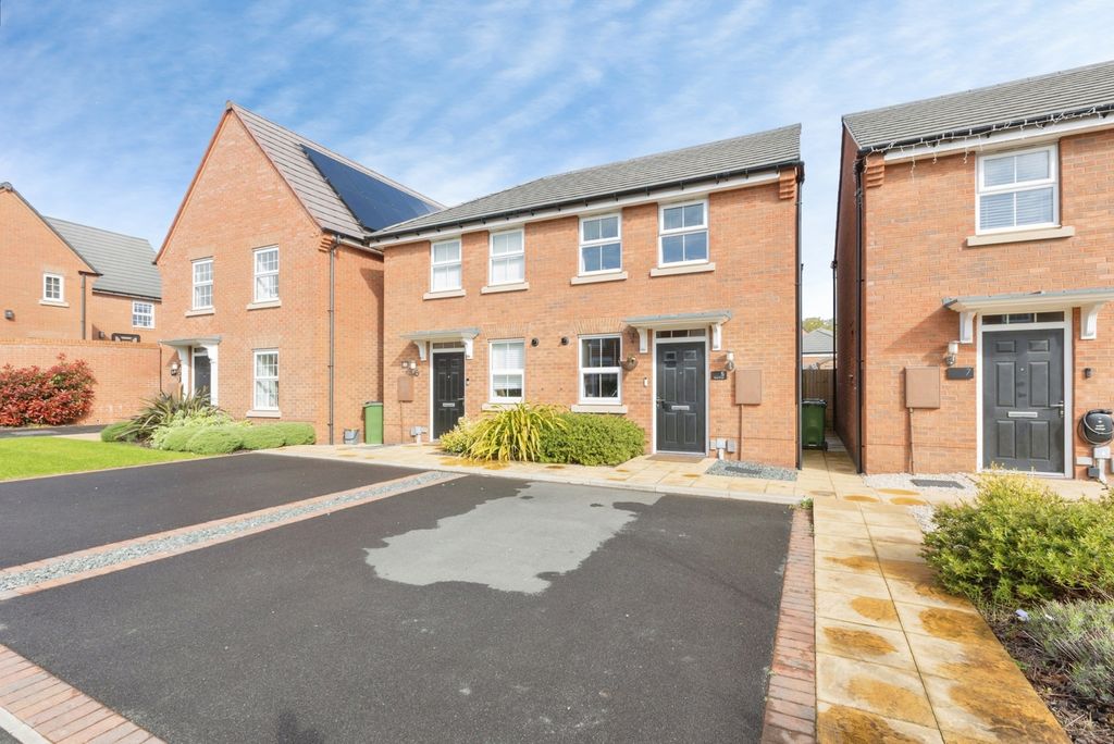 Property photo 1 of 17 Exterior