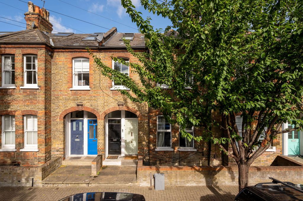 Property photo 1 of 12