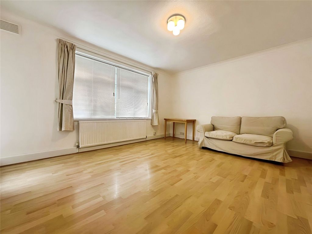 Property photo 1 of 11 Reception Room