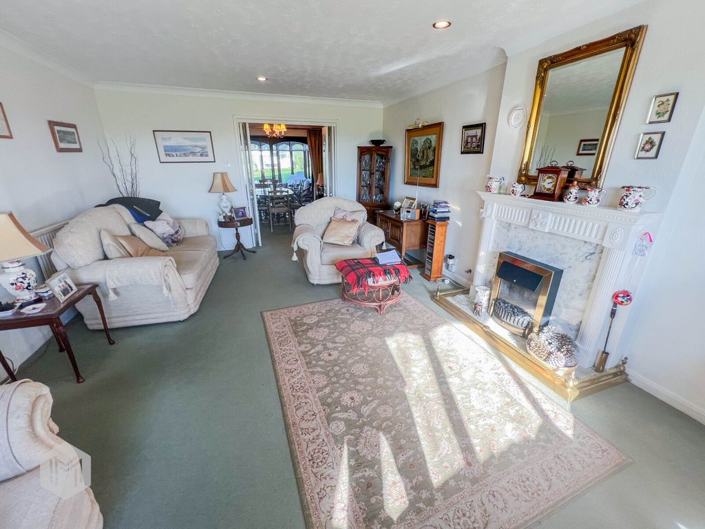 Property photo 2 of 22 Picture No. 21