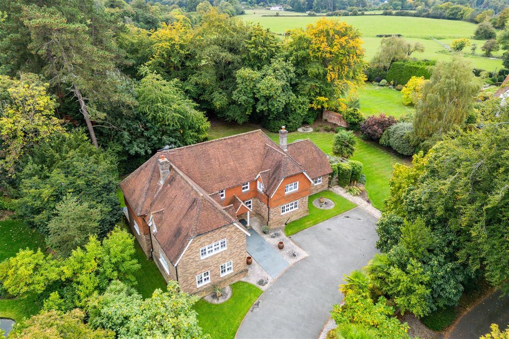 Property photo 1 of 28