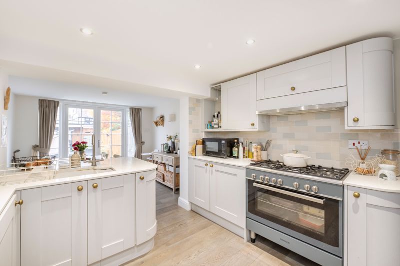 Property photo 3 of 17 Photo 12