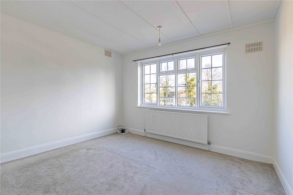 Property photo 3 of 12 Picture No. 12