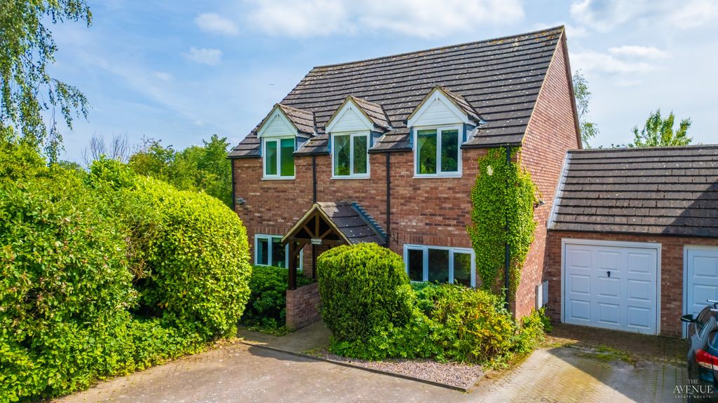 Property photo 1 of 27 4984661