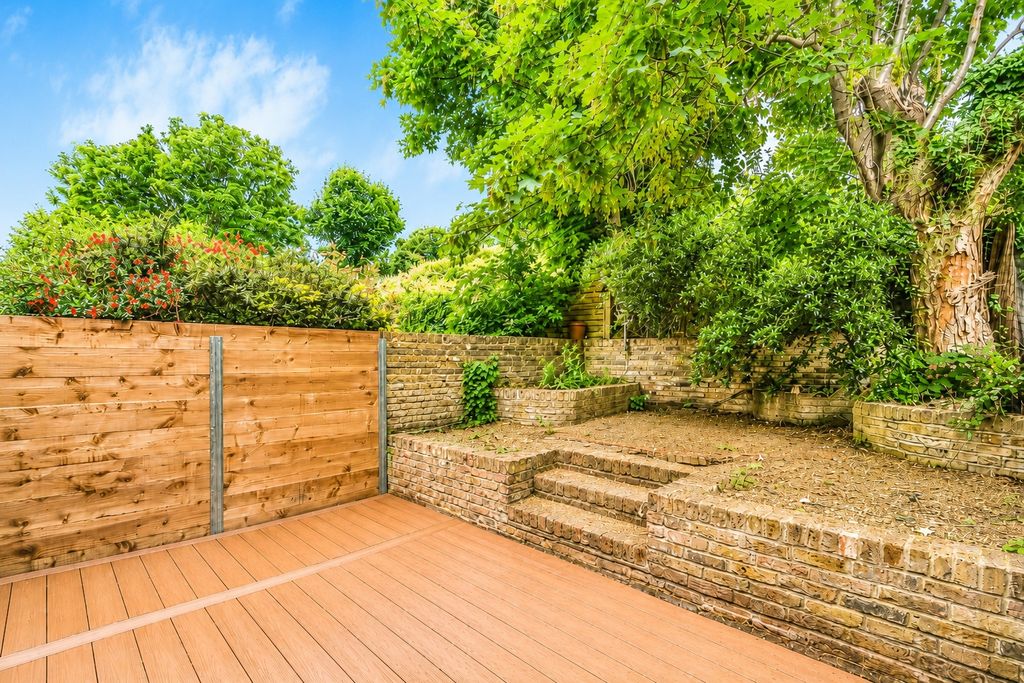 Property photo 2 of 7 Picture No. 25