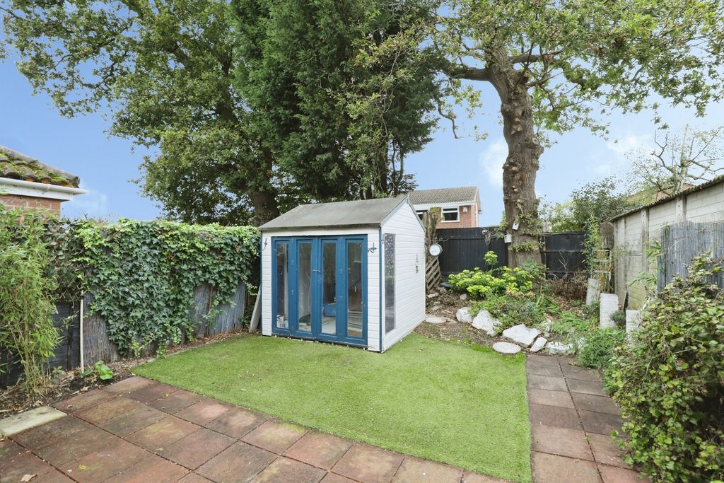 Property photo 2 of 20 Pbox-Img.Jpg