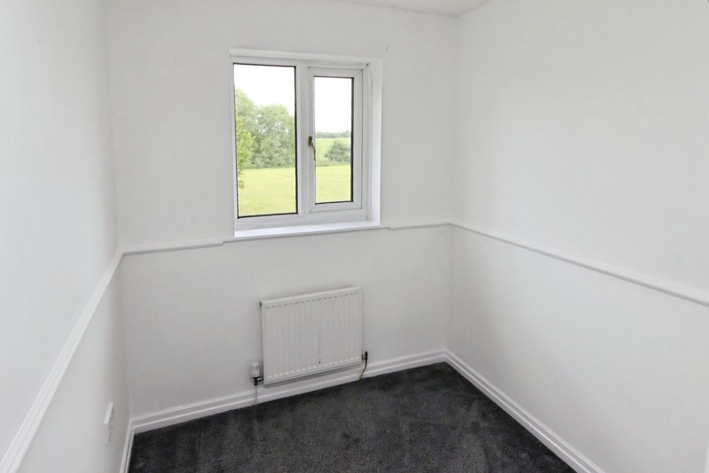 Property photo 3 of 8 Picture No. 13