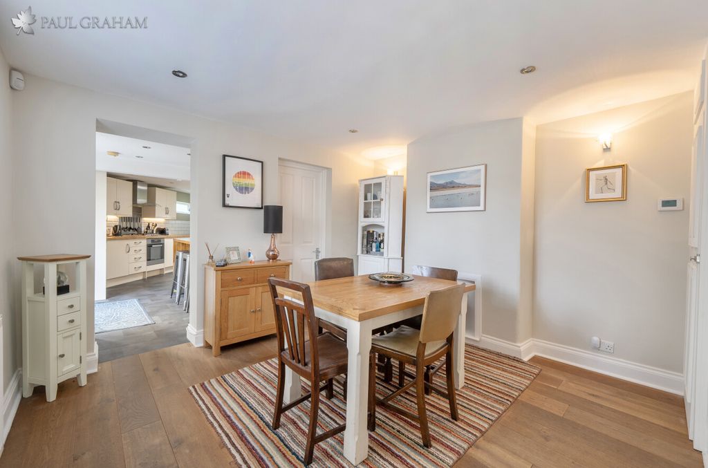 Property photo 3 of 17 4ba6Dfd6-8Ff5-4c69-86Db-8A7E5B48081d