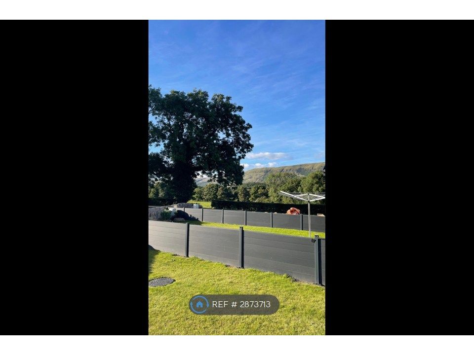 Property photo 2 of 27