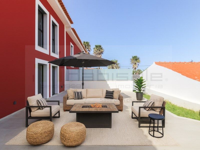 Property photo 2 of 27