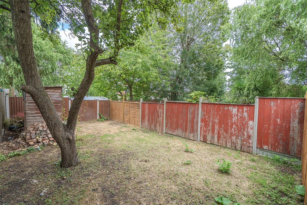 Property photo 2 of 16 Garden A X