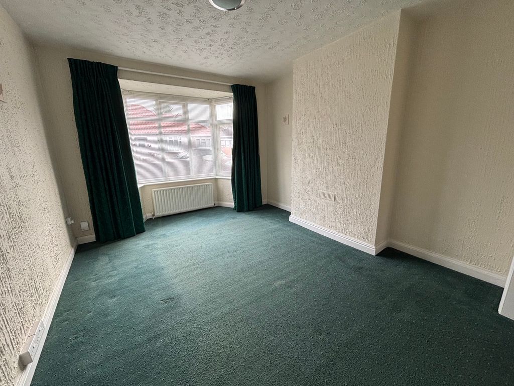 Property photo 3 of 14 Image