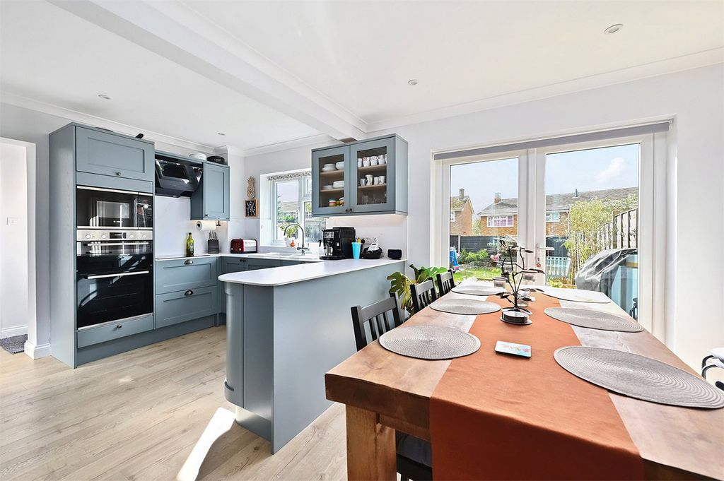 Property photo 3 of 13 Picture No. 12