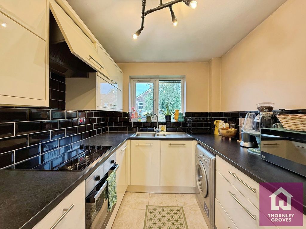 Property photo 3 of 12 Pbox-Img.Jpg