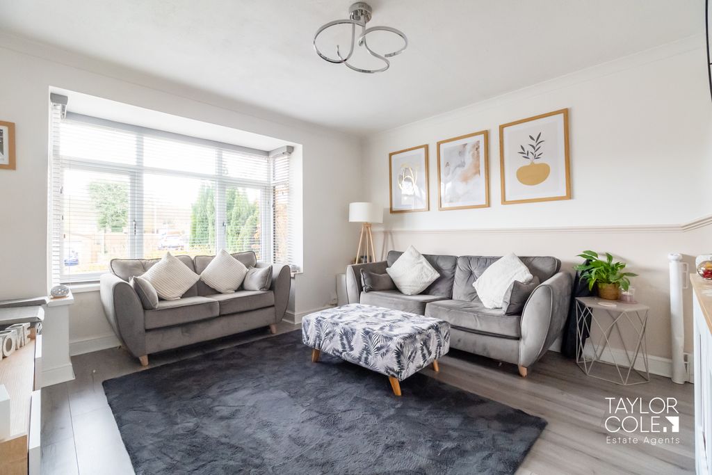 Property photo 3 of 19