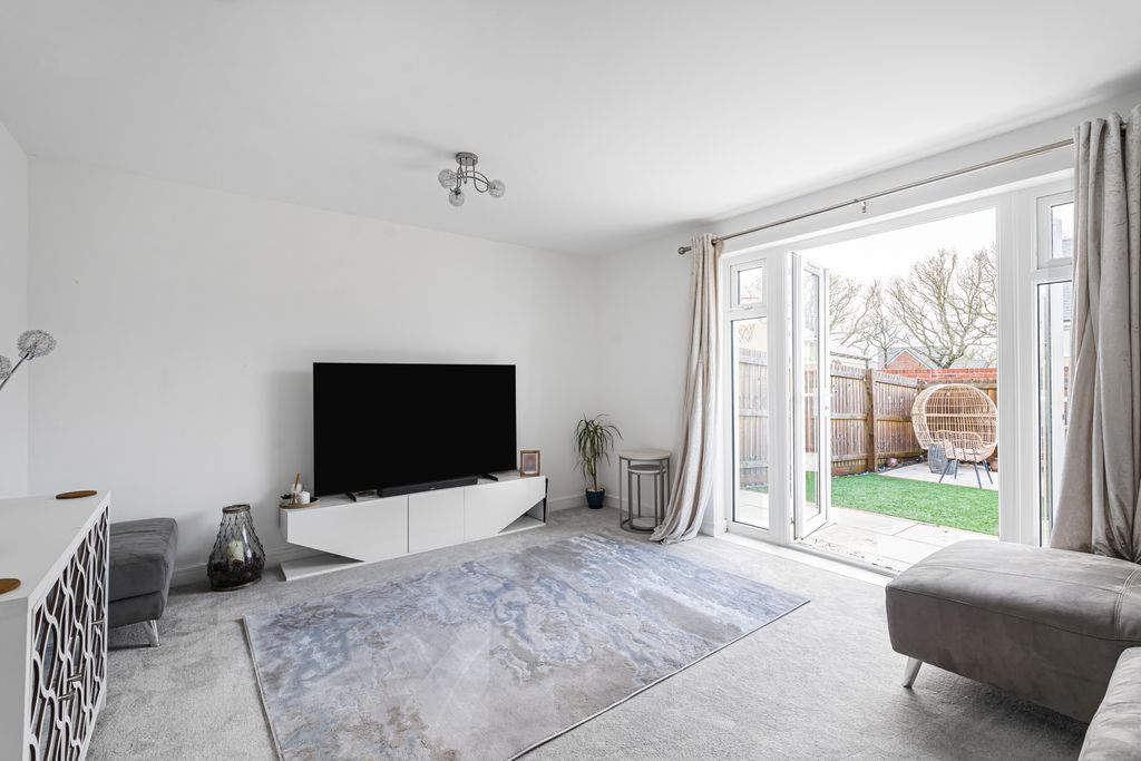 Property photo 3 of 21