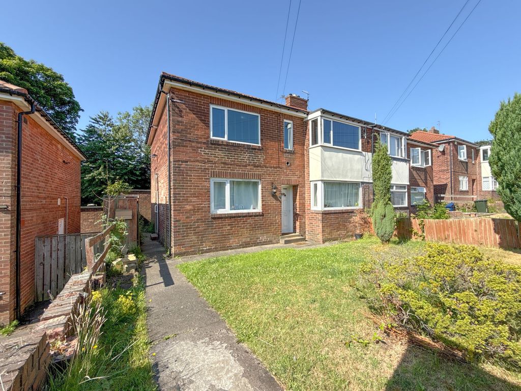 Property photo 1 of 8 External