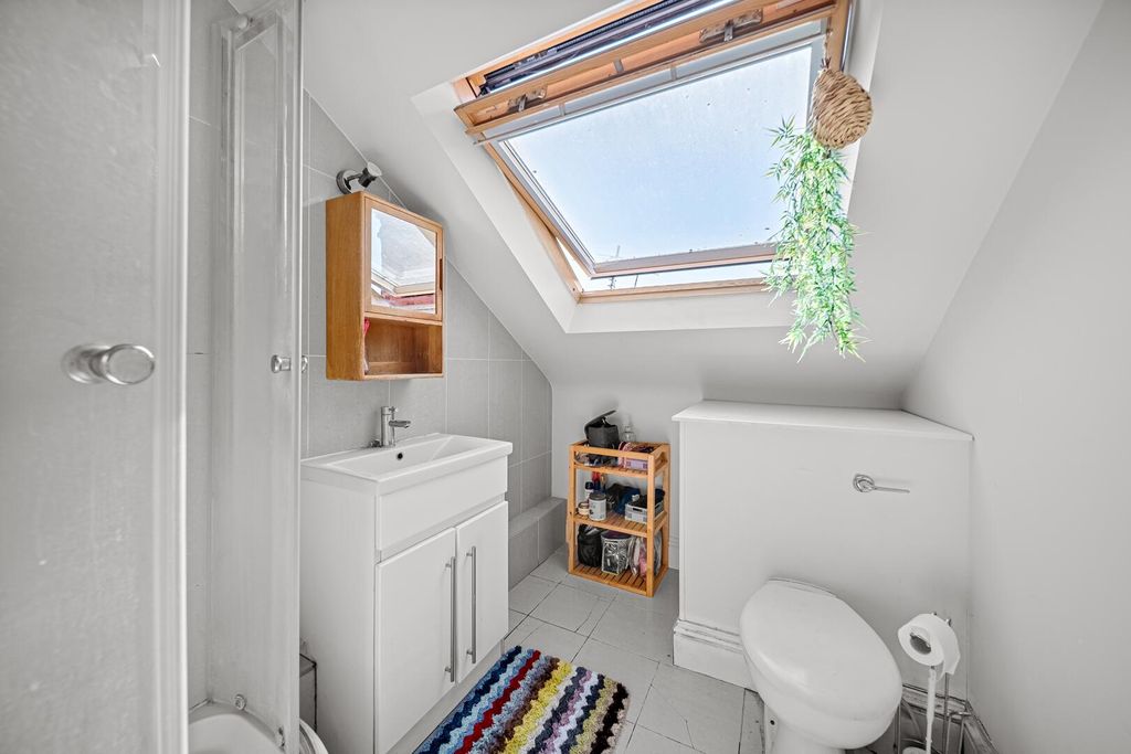 Property photo 3 of 22 Bathroom