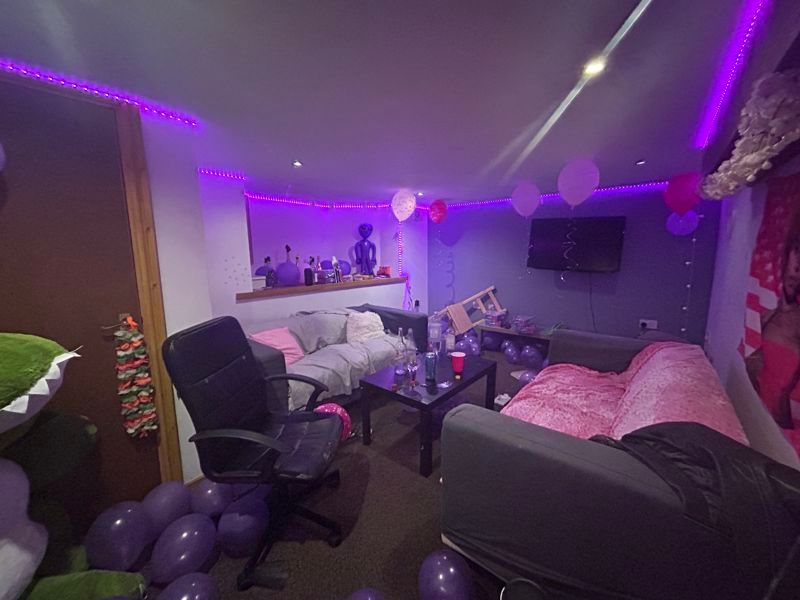 Property photo 1 of 10 Photo 2