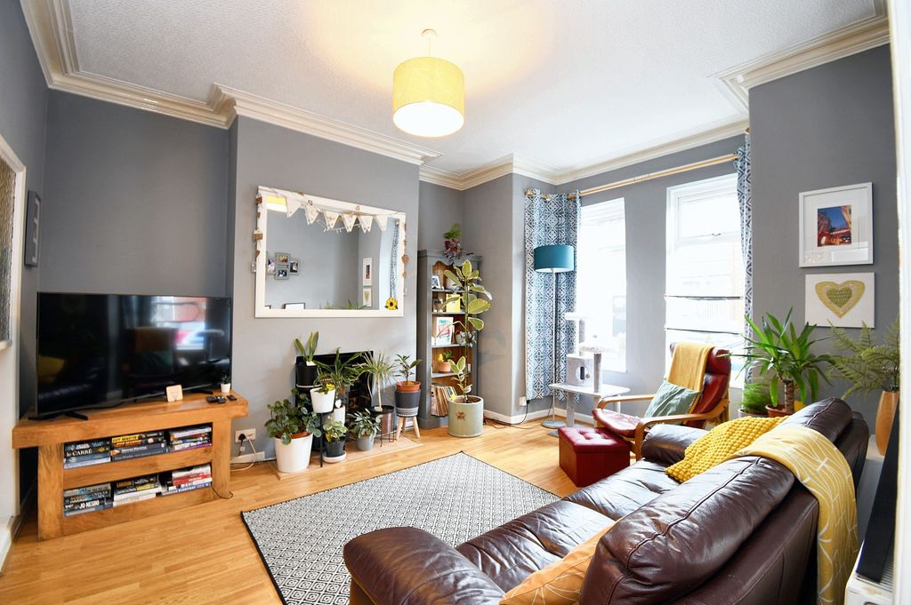 Property photo 2 of 13