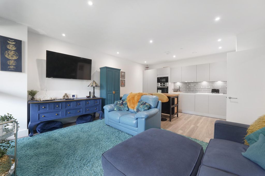 Property photo 2 of 15 Flat 20 - Ubzaeynqcxky2Ydfcdxn.Jpg