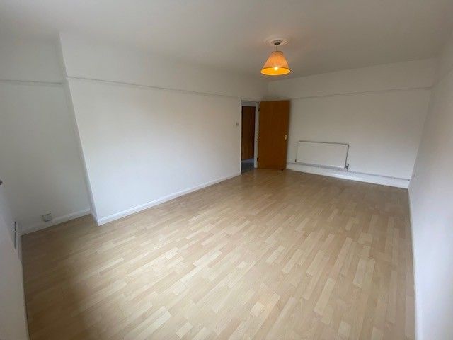 Property photo 3 of 7 Living Room