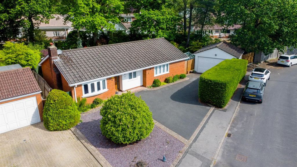 Property photo 1 of 28