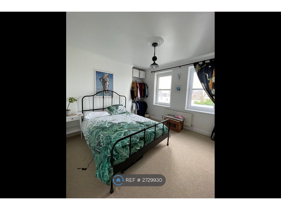 Property photo 3 of 10 Bedroom 1