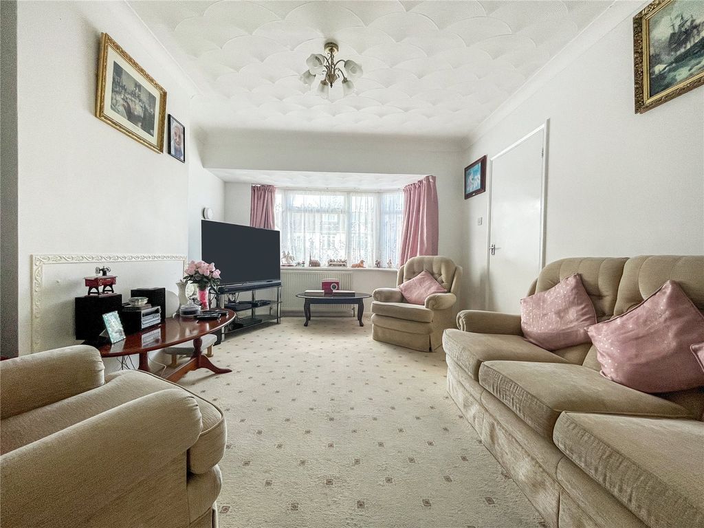 Property photo 3 of 17 Picture No. 16