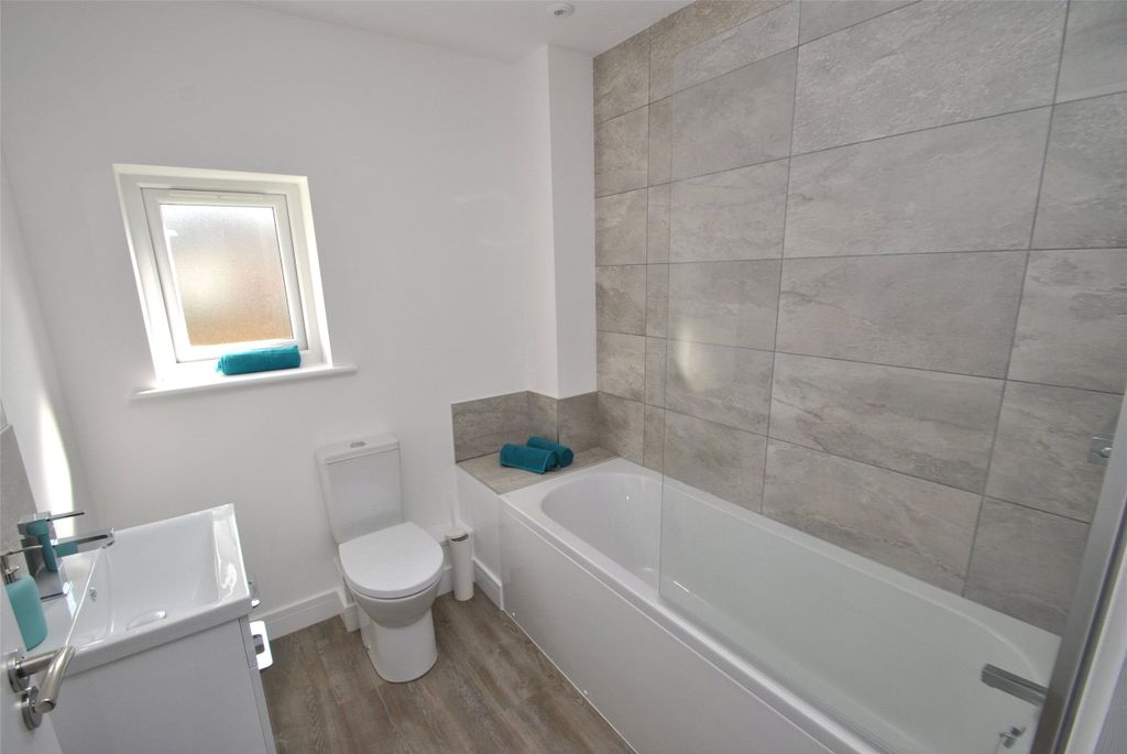 Property photo 3 of 5 Picture No. 05