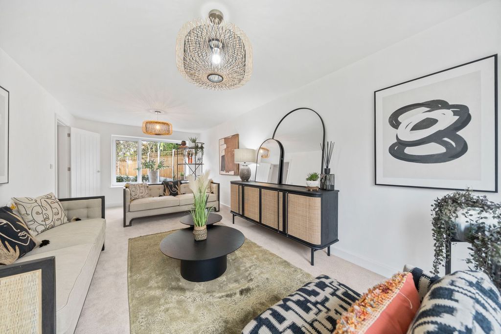 Property photo 3 of 27