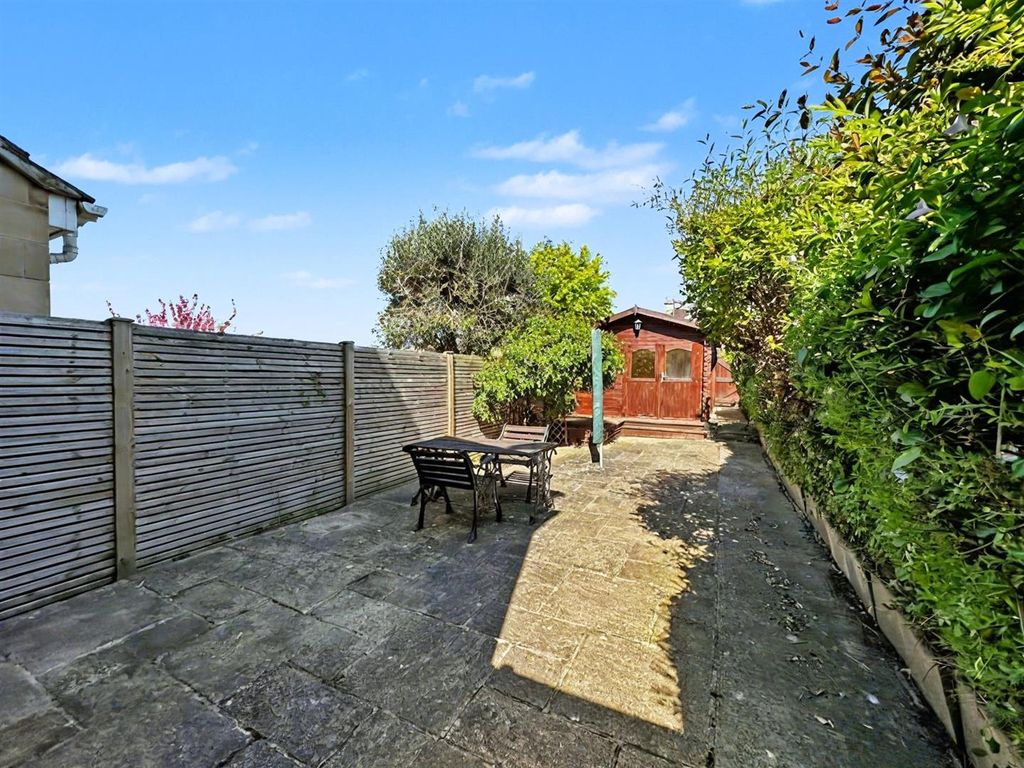 Property photo 3 of 14 Garden