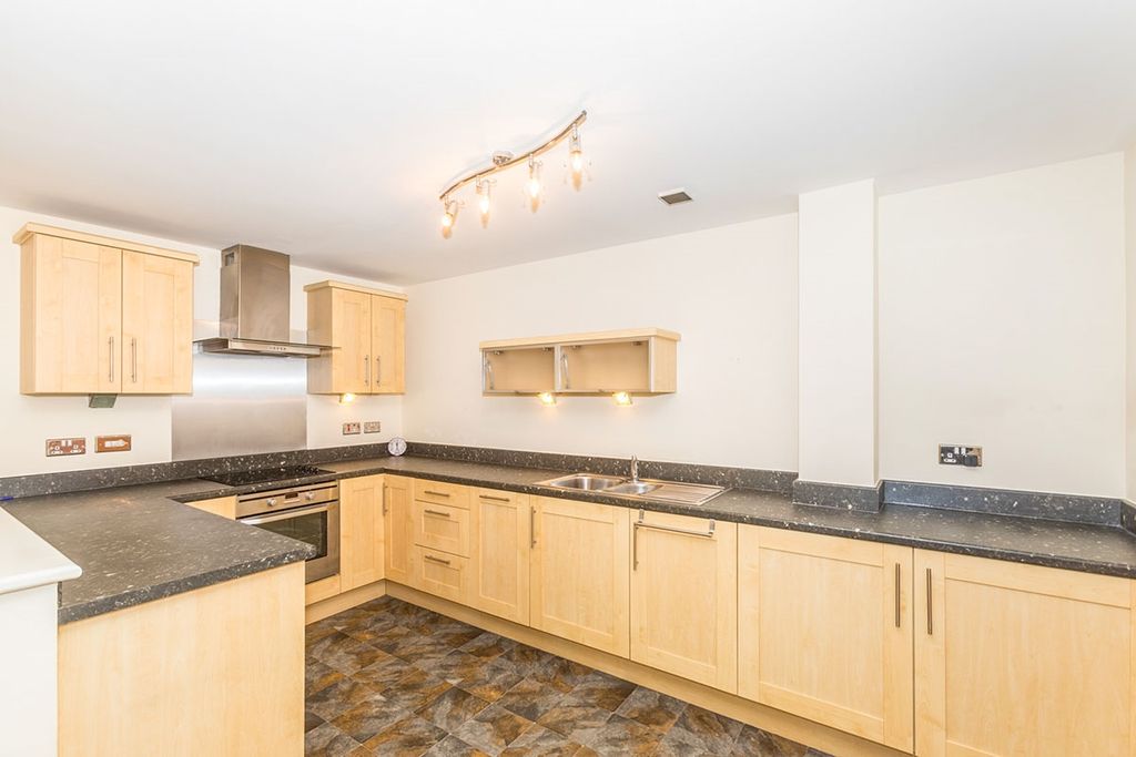 Property photo 3 of 8 Open Plan Living/Din