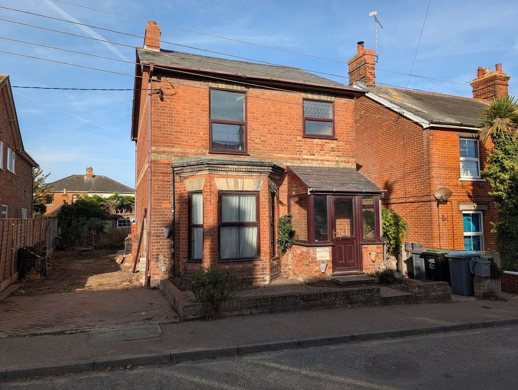 Property photo 1 of 11