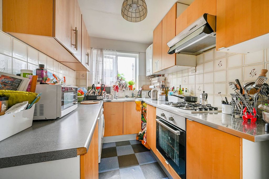 Property photo 3 of 7