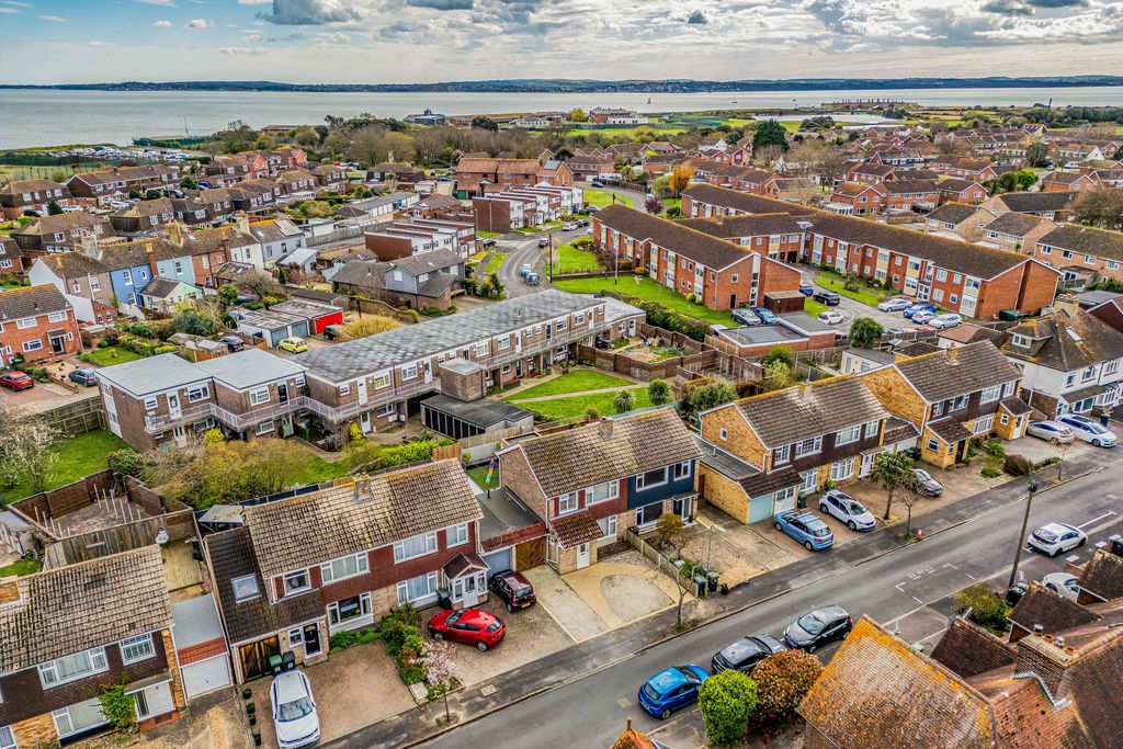 Property photo 1 of 31 Overhead