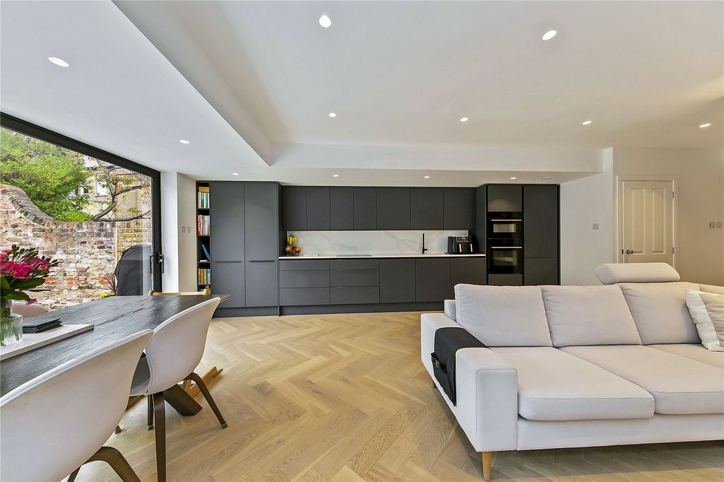 Property photo 3 of 15 Picture No. 35