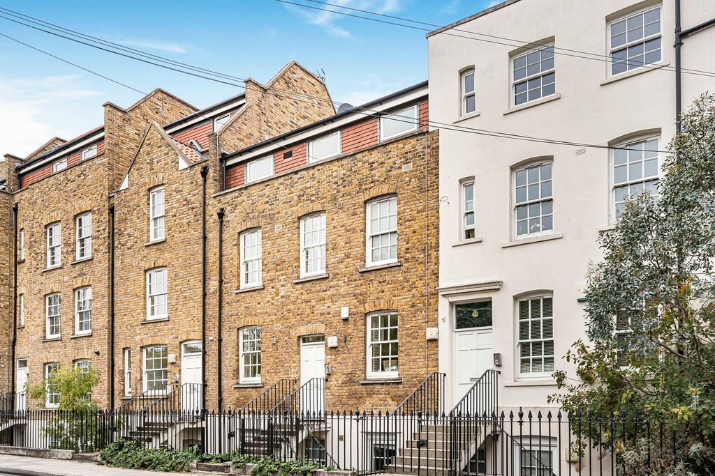 Property photo 2 of 23 Exterior