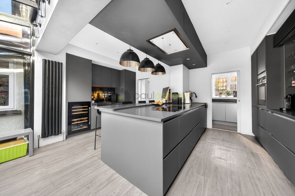 Property photo 3 of 23 Dsc07486