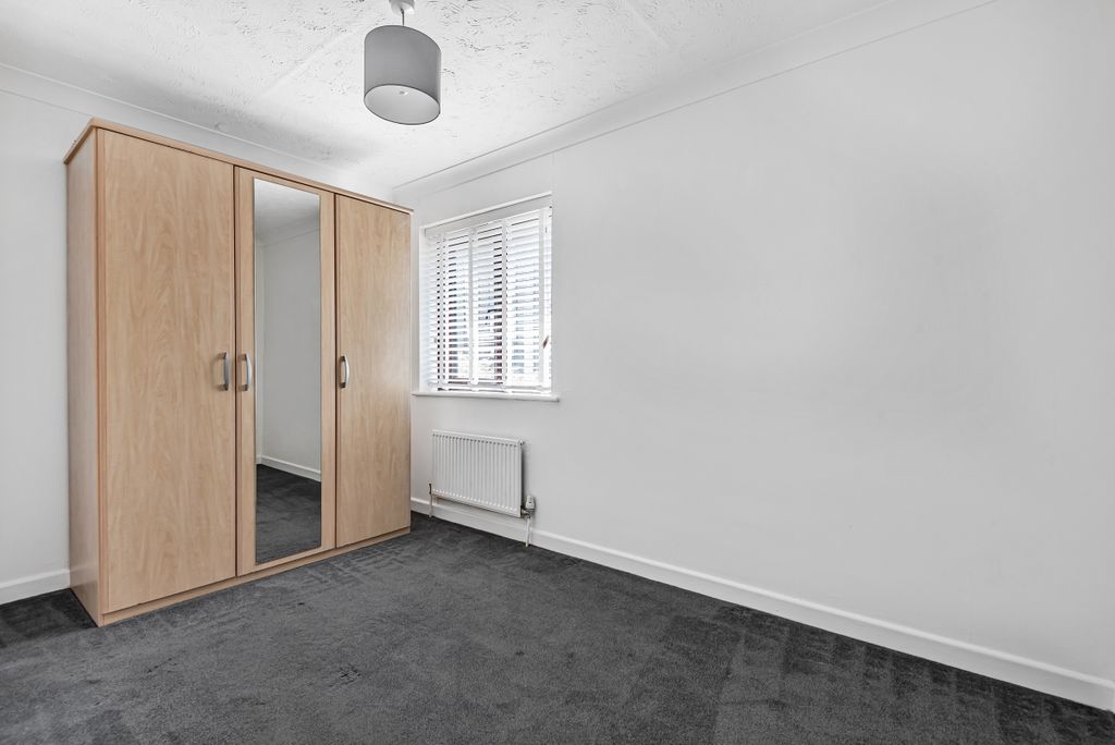 Property photo 3 of 5 843562 (4)