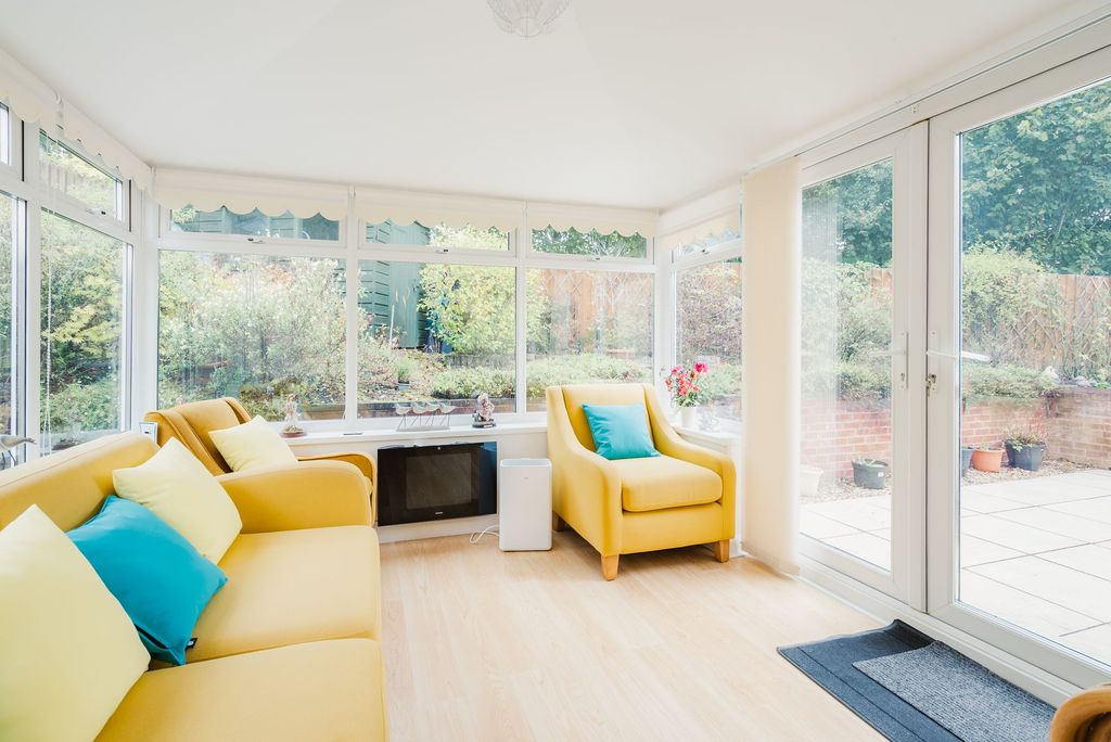 Property photo 3 of 18